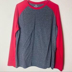 Athletic Performance Blend Boys Long Sleeve Tee Size: Medium